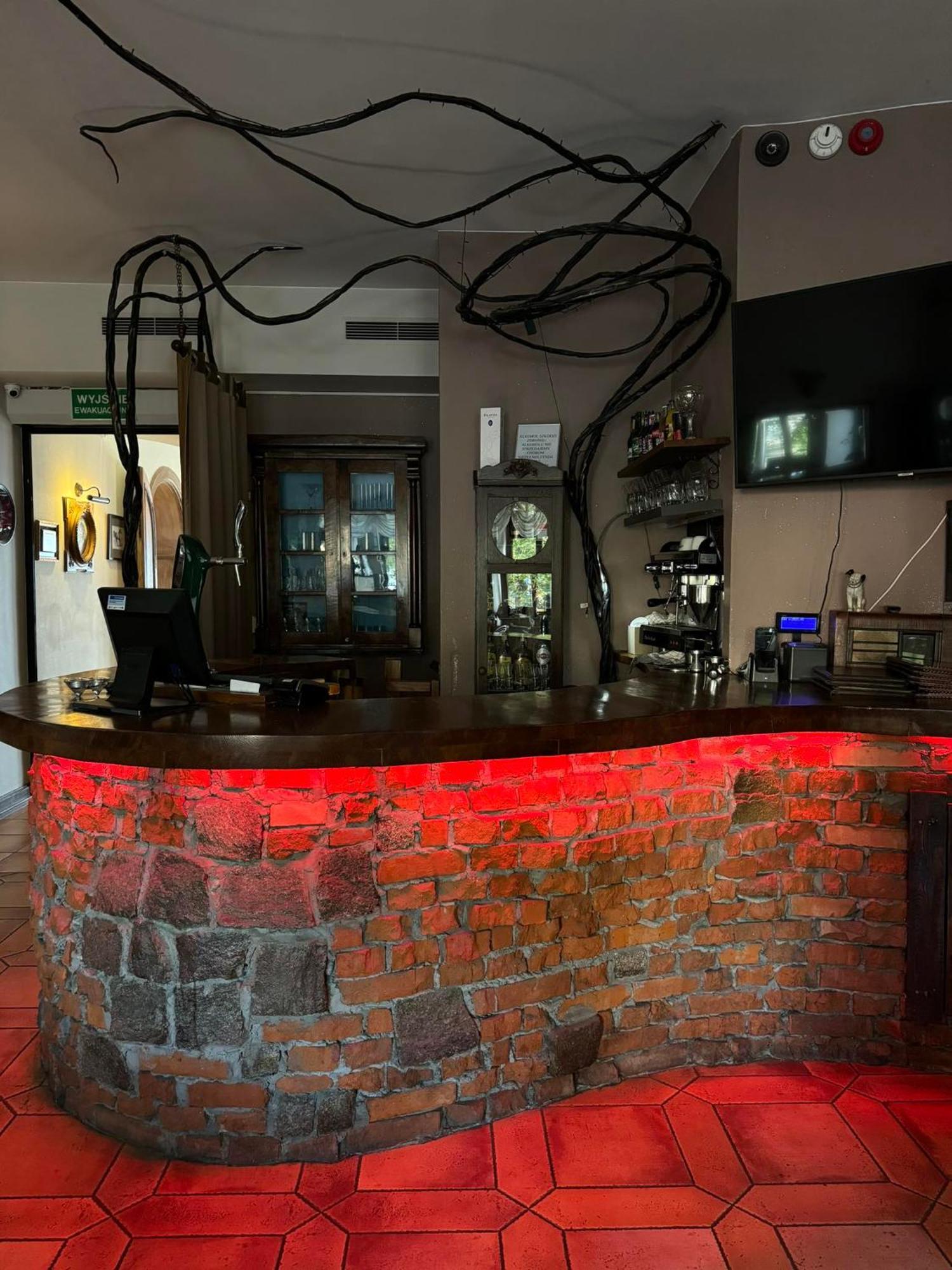 Hotel Palacyk Konin Buitenkant foto
